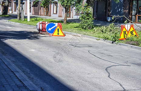 道路修修工业城市危险红色警报金属木板进步安全信号图片