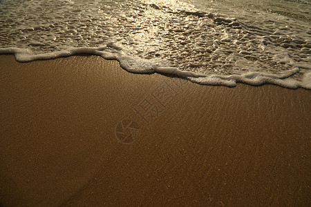 海浪中的水波月光海洋海滨水滴动作飞溅生活反射风能水面图片