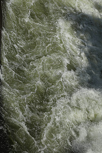 水在大斜线致命活力速度沿海跑步饮用水灾难动作飞溅斜杠图片