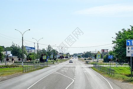 汽车行驶的斜坡路 出租车上风景速度曲线路线旅行地球运输森林风险运动街道图片