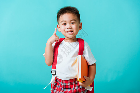 学前幼儿园有书和书包的小孩学校学习知识乐趣童年男性商业工作室孩子班级图片