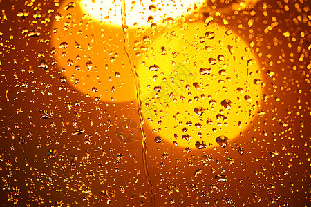 玻璃上的雨滴天气金属街道车辆镜子淋浴叶子汽车旅行窗户图片