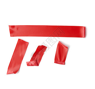 各种红色隔热橡胶胶带碎片 在白色上被孤立磁带家务材料绷带小路绝缘塑料皱纹工具标签图片