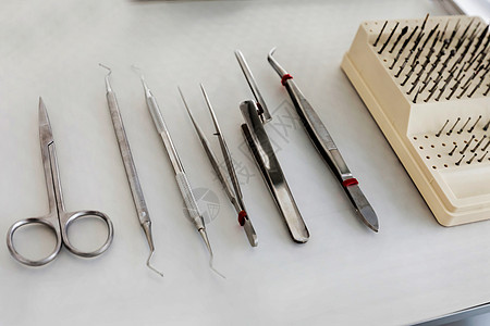牙科诊所和牙科器械工具病人牙齿口腔科治疗镜子矫正乐器手术医院图片