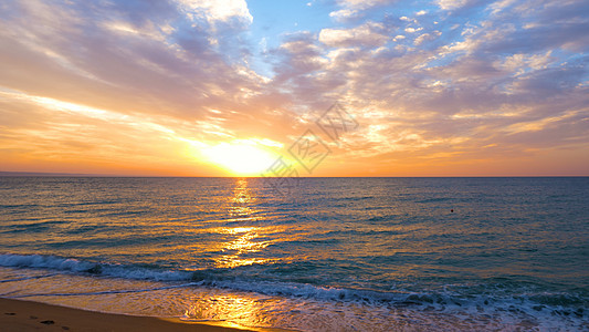 海景 日落时太阳在海云中气候自由商业艺术天际金子女孩蝴蝶阳光景观图片