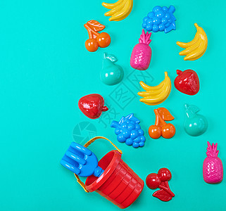 水果和水桶形式的塑料儿童玩具蓝色香蕉孩子们孩子橙子假期乐趣婴儿教育游戏图片