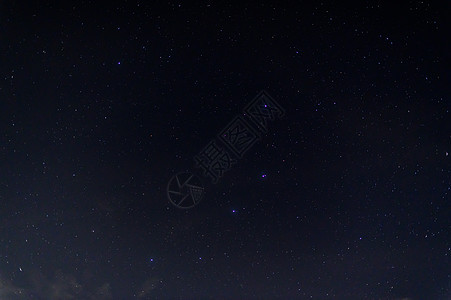 天空和云彩和星星在附近艺术星云星系黑色蓝色星座科学宇宙望远镜墙纸图片