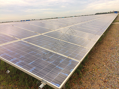 光伏发电站太阳能电池农场发电站 以从太阳中替代能源技术环境活力全球控制板场地光伏蓝色生态天空背景