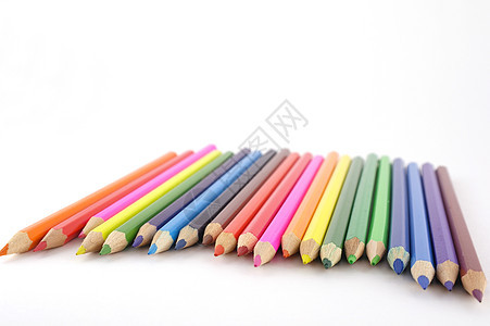 白上彩色铅笔教育绘画蜡笔彩虹橙子学校办公室蓝色紫色素描图片