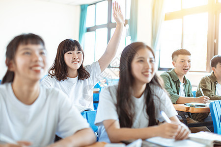 亚裔青少年学生在课堂上与同班同学一起学习大学男人课程乐趣学校女士同事训练校园知识图片