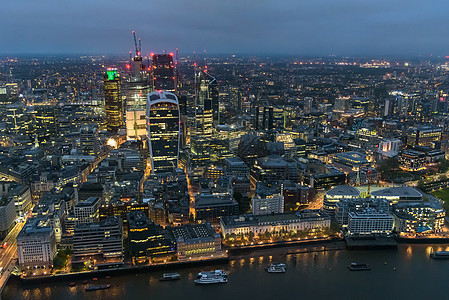 夜间伦敦市空中观视金融城市地标旅游场景摩天大楼景观商业全景建筑物图片