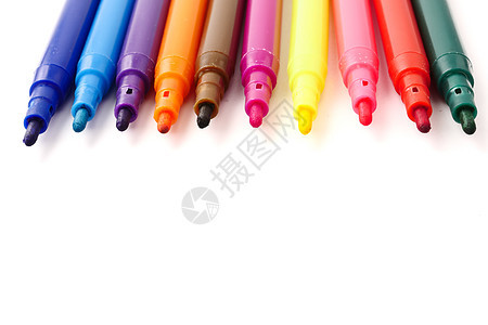 白色背景上的神奇彩色笔 文本空闲空间魔法铅笔彩虹材料杂色办公室活力工具墨水团体图片