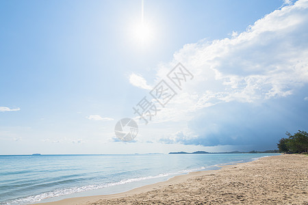 白昼的海滩和晴天的景象海浪日落地平线海洋天气蓝色支撑海岸假期热带图片