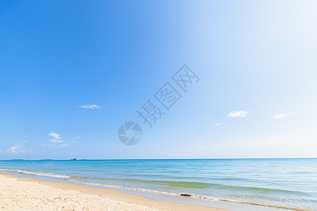 白昼的海滩和晴天的景象热带太阳天气天堂海景地平线假期海洋天空海浪图片