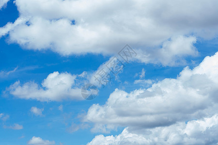 天空有云彩 日光照耀旅行太阳空气场景天堂季节多云日落阳光晴天图片