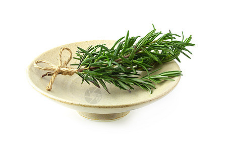 在白色背景上被孤立的新鲜原始罗斯玛丽食物绿色香味生产树叶植物草药文化香料治疗图片
