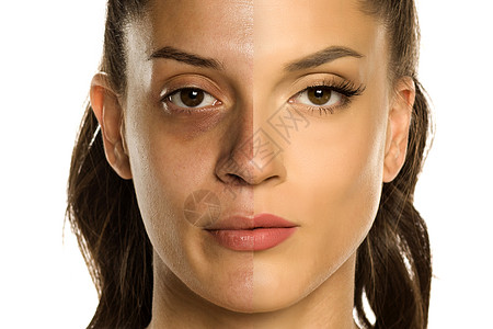 化妆前后年轻妇女的比较肖像图百分比治疗阴影女性皮肤护理女孩老化女士图片