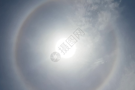 一种稀有的自然现象 三个光环太阳 笑声药品光谱圆圈行星空气水晶气象天空科学太阳狗图片