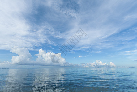 蓝色天空背景的夏季海景海浪场景风景地平线墙纸旅行全景海滩海洋航程图片