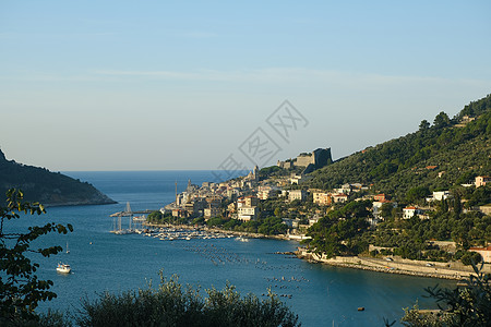 从波托维内雷山顶的全景 靠近辛克地球地教会港口海滩码头风景海洋蓝色城堡日出海景图片