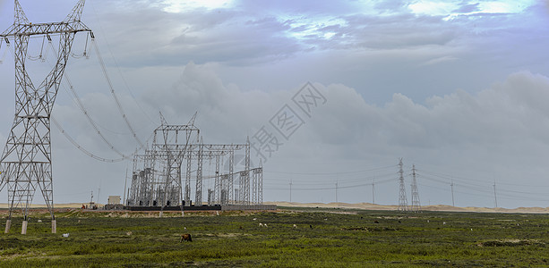 巴西阿廷斯附近一个田地上的发电站和电塔环保活力旅行涡轮力量商业自然资源经济沙丘风力图片