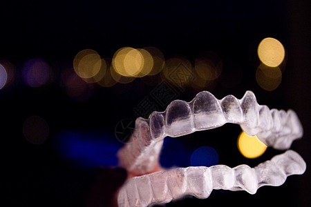 采用透明牙科牙牙牙调整法 以纠正牙齿对口情况手术医疗外科固定器支撑药品保留者牙医矫正塑料图片