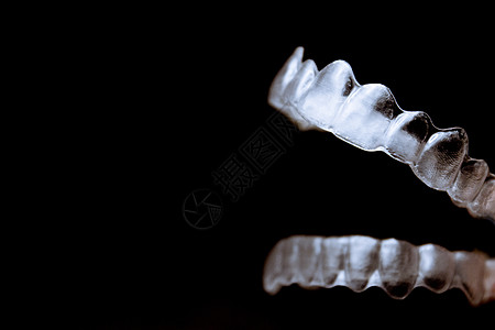采用透明牙科牙牙牙调整法 以纠正牙齿对口情况支撑塑料医疗化妆品药品牙医健康矫正保留者外科图片