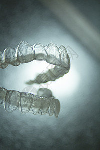 采用透明牙科牙牙牙调整法 以纠正牙齿对口情况保留者塑料医疗健康支撑牙医化妆品固定器药品外科图片