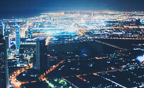 阿拉伯联合酋长国迪拜的空中夜景 大城市风景城市景景观政治市中心都市街道摩天大楼地标天线运输酒店图片