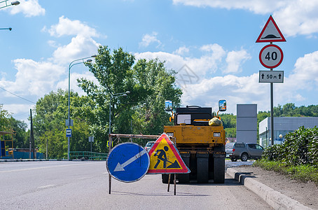 路标停止 绕行 公路修路和道路技术图片