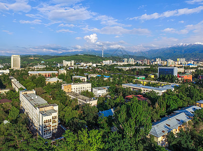 阿拉木图航空视图景观房子天际建筑学天空旅行场景天线城市公寓图片