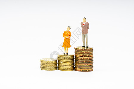 站在白背景的硬币上的微型人Miniticians商务财富金融薪水人士退休商业贷款生长经济危机图片