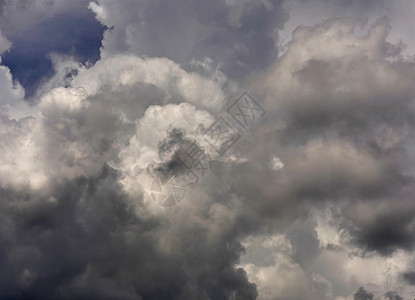 天之大放大天空中的大云层蓝色空气远足天堂气氛气候旅行臭氧风景气象背景