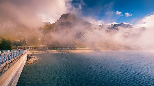 费达亚湖 法萨谷 特伦蒂诺阿尔托阿迪埃山脉风景高山高度全景假期人工湖旅游岩石魔法图片