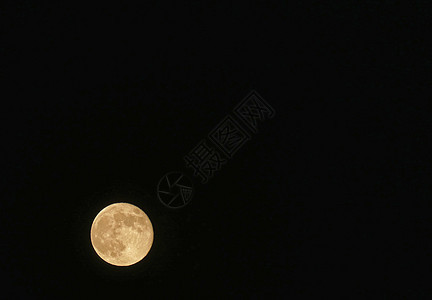 夜月中满月月球新月科学地平线宇宙黑色背景天文学卫星月光图片