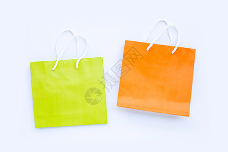 白色背景的纸袋购物袋礼物技术销售商业产品公司制造商消费者市场社论图片