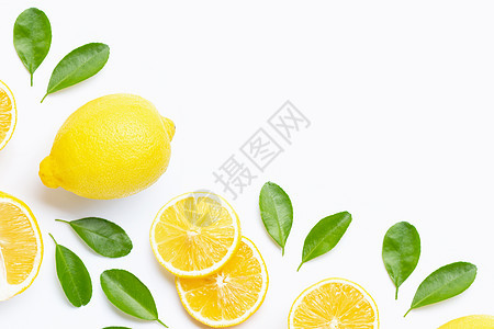 新鲜的柠檬 有切片 在白色上隔离减肥果汁饮食甜点维生素水果花园市场生活方式热带图片