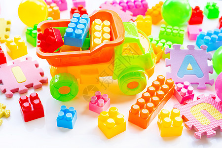 白色的多彩孩子玩具教育闲暇幼儿园学习积木盒子塑料立方体婴儿框架图片