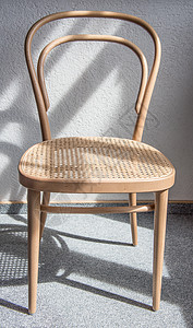 蜂蜜木头和小马桶中的拖椅阴影椅子轻质木材木椅座位家具凳子图片