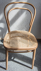 蜂蜜木头和小马桶中的拖椅木椅凳子家具轻质木材椅子座位阴影图片