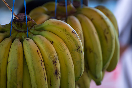 街头食品市场出售的香蕉店铺果汁水果植物团体饮食杂货店营养销售食物图片