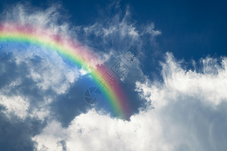 蓝天云与 rainbo场景天堂太阳环境蓝色天气云景自由气氛运动图片