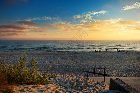 沙沙滩上的景色日落图片