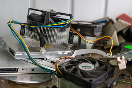 服务中心计算机的备用零件备件 911 6替代品技术母板电路工作维修芯片扇子金属电脑图片