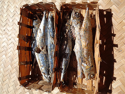 是来自Iindonesia的Pekalongan传统食物之一 Pindonesia保护鱼类海鲜巴刹市场咸鱼海滩烹饪美食营养盐渍农图片