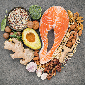 低碳摄入量饮食概念的心形 以基因源为主的心形状健康饮食纤维营养树叶麦片蔬菜核桃酮类烹饪减肥图片
