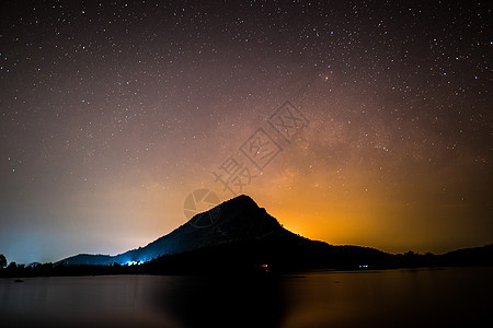 银河和星空在山上的夜空墙纸星云天文学插图乳白色星球大战蓝色星系黑暗宇宙图片