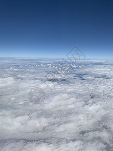 飞机的风景 飞越山地地区上空自由空气航空喷射阴影假期气氛航空公司天线飞行图片
