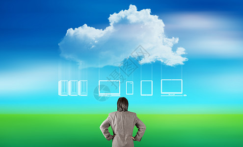 考虑云网络想法概念的商务人士资源屏幕技术商业人士细胞电脑写作服务器教学图片