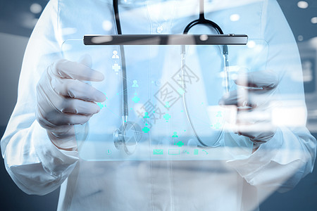 医学医生使用现代计算机界面作为让步技术测试报告心脏病数据屏幕图表男性电脑眼睛图片